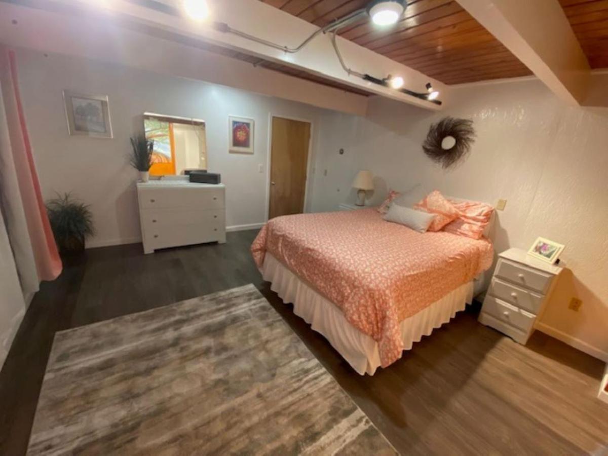 Spacious Lower Level Living All For You! Corvallis Esterno foto