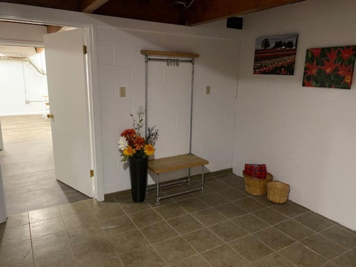 Spacious Lower Level Living All For You! Corvallis Esterno foto